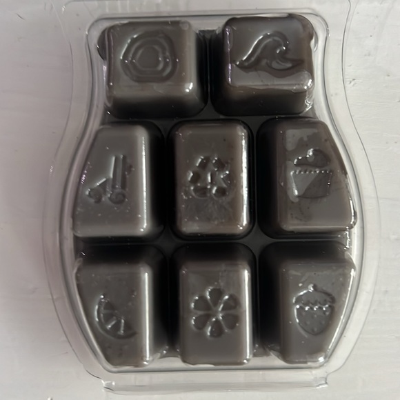 Scentsy - Picture 2 of 2